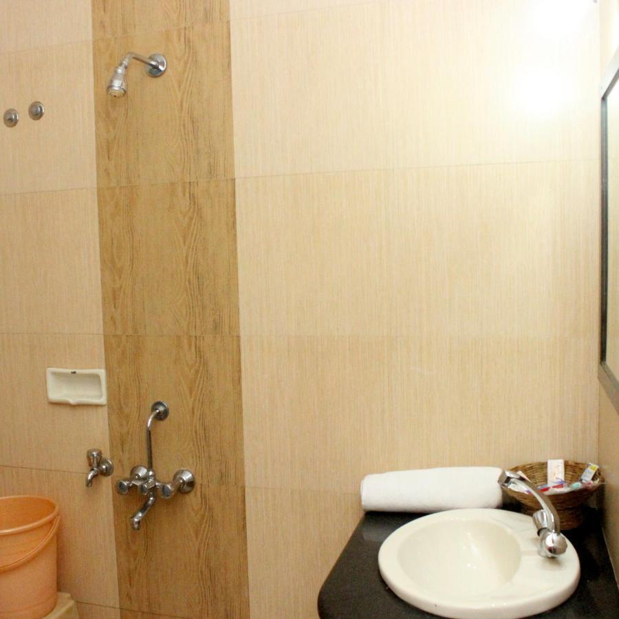 Hotel Manik Moti Lonavala Eksteriør billede