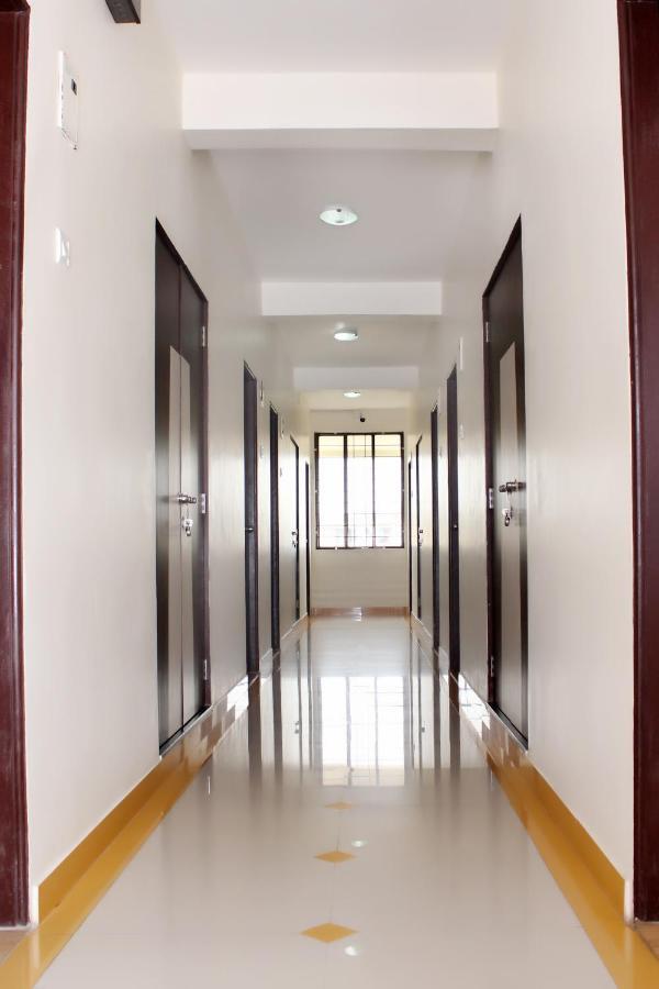 Hotel Manik Moti Lonavala Eksteriør billede