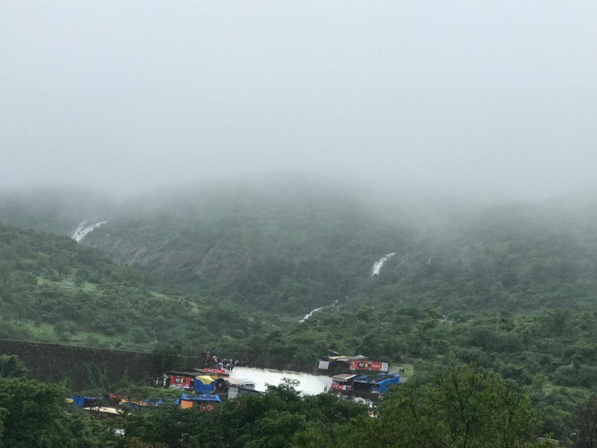 Hotel Manik Moti Lonavala Eksteriør billede