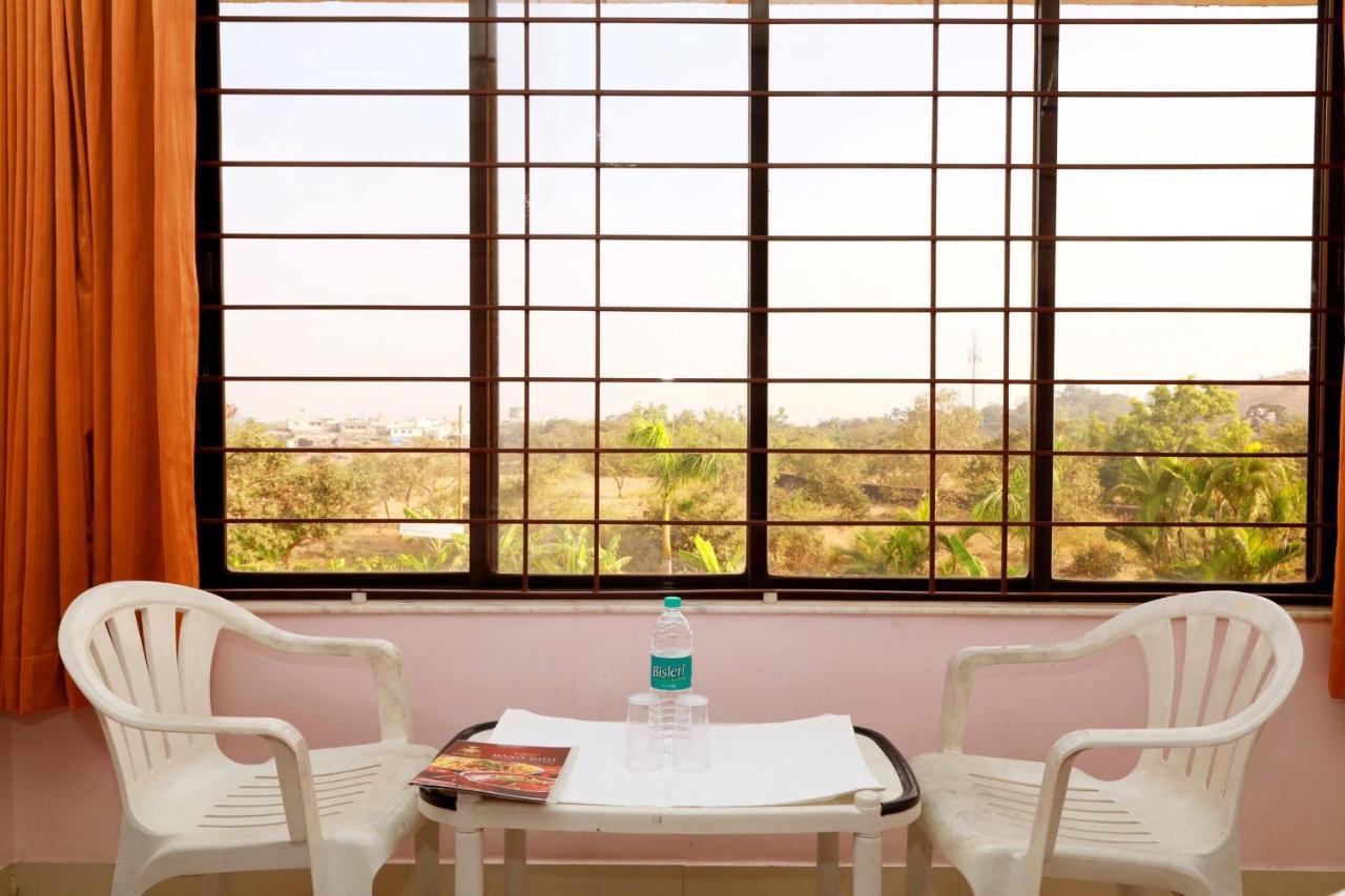 Hotel Manik Moti Lonavala Eksteriør billede
