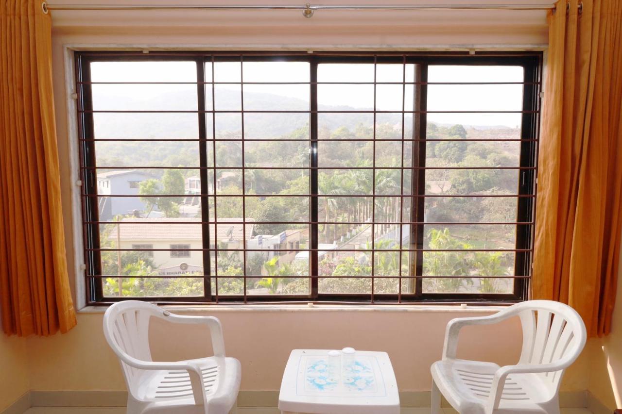 Hotel Manik Moti Lonavala Eksteriør billede